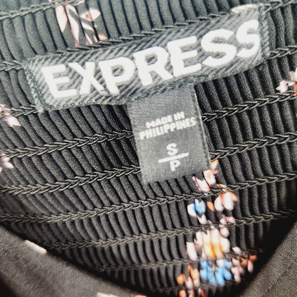 Express Floral Handkerchief Dress - Picture 10 of 10